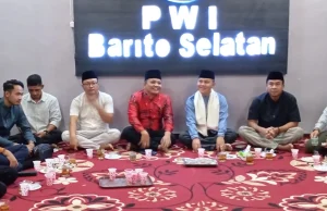 Kadis PUPR Barsel Hadiri Buka Puasa Bersama di PWI